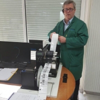 TRACABILITE AVEC BRACELET ANCRE SUR RADIS NOIR - 2 - Bracelet plastique pour ancre